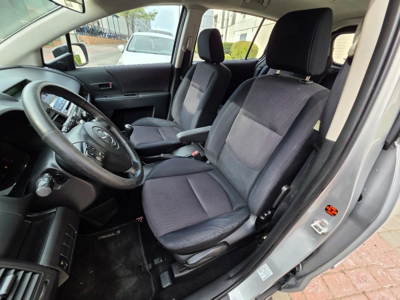 Mazda 5
