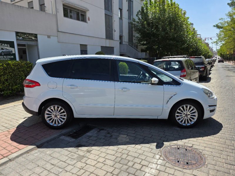 FORD S Max