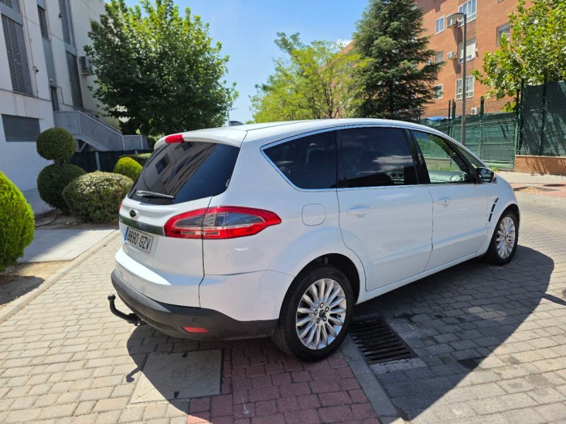 FORD S Max