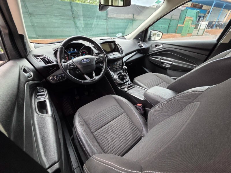 FORD KUGA
